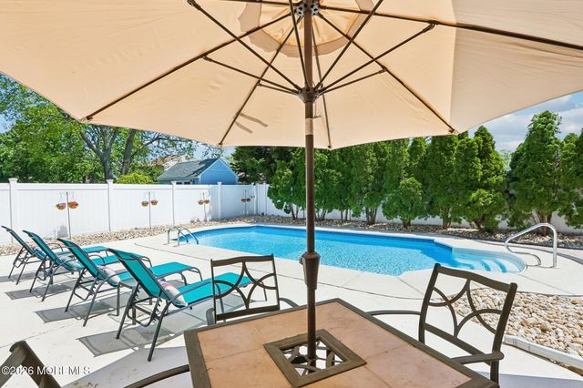 285 Spruce Drive, Brick, NJ 08723
