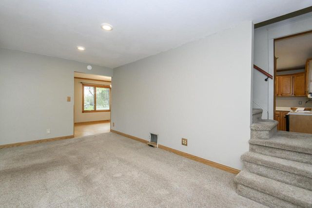 412 West AVENUE, Pewaukee, WI 53072