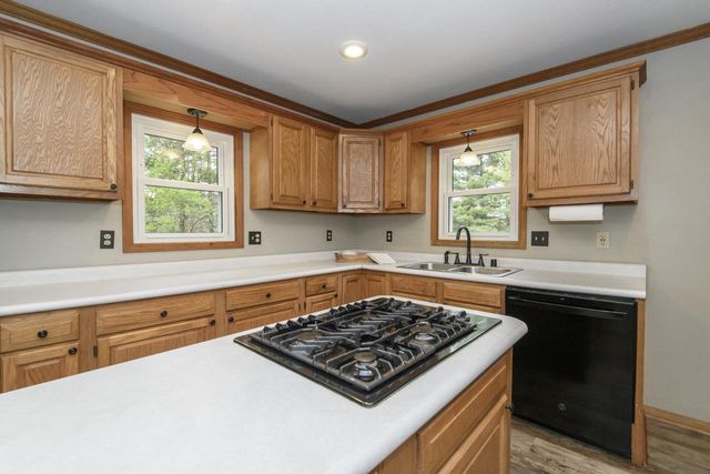 412 West AVENUE, Pewaukee, WI 53072