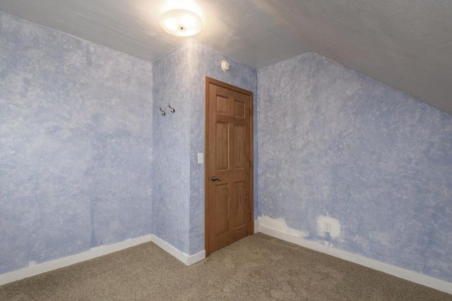 412 West AVENUE, Pewaukee, WI 53072