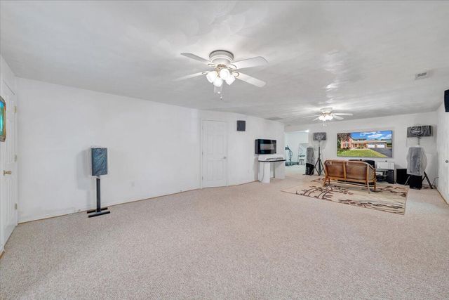 4816 Hickory Hill DR, Roanoke, VA 24018