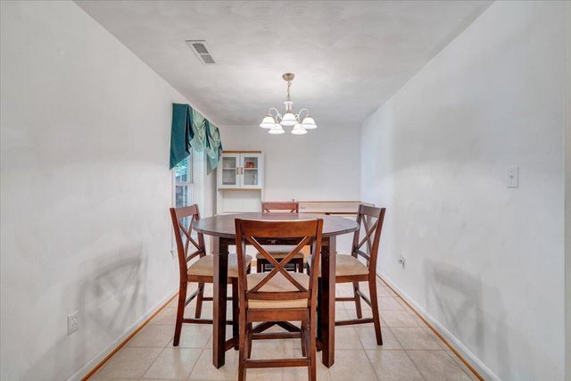 4816 Hickory Hill DR, Roanoke, VA 24018