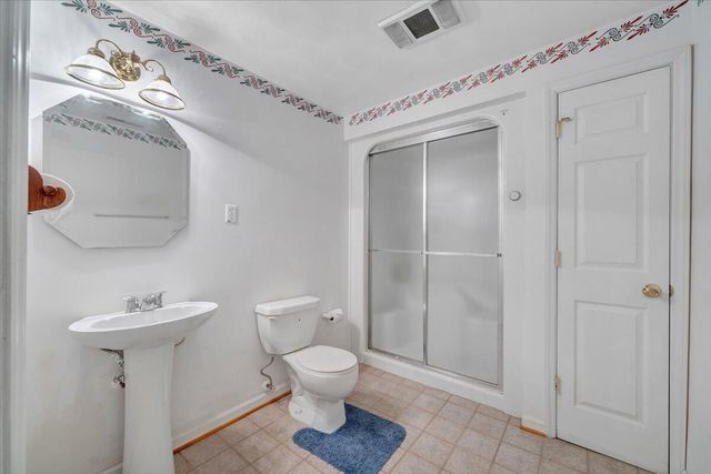 4816 Hickory Hill DR, Roanoke, VA 24018