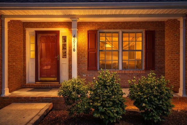 4816 Hickory Hill DR, Roanoke, VA 24018