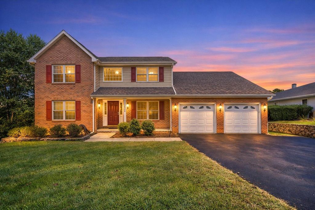 4816 Hickory Hill DR, Roanoke, VA 24018