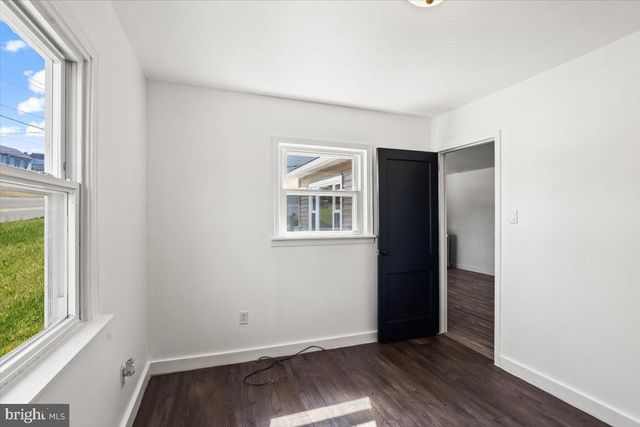 216 S MANOR ST, Mountville, PA 17554