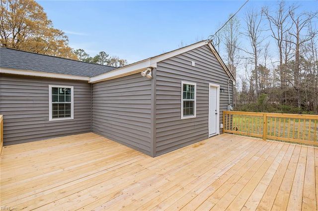 20509 Thomas Woods TRL, Zuni, VA 23898