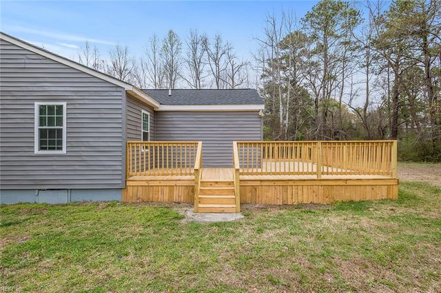 20509 Thomas Woods TRL, Zuni, VA 23898