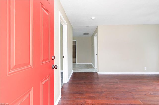 20509 Thomas Woods TRL, Zuni, VA 23898