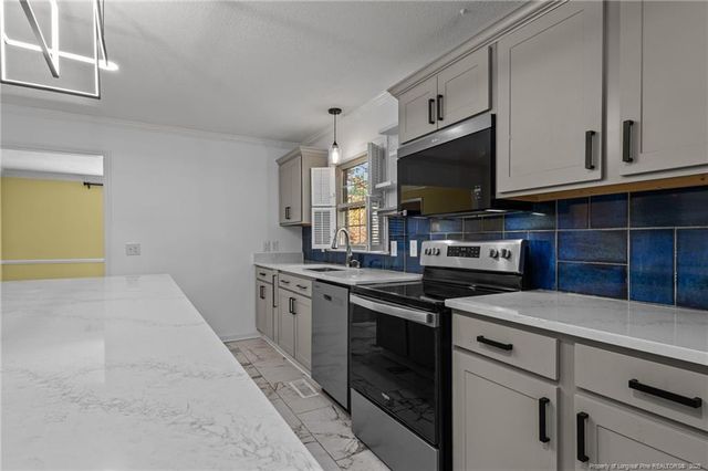 2728 Huntington Road, Fayetteville, NC 28303