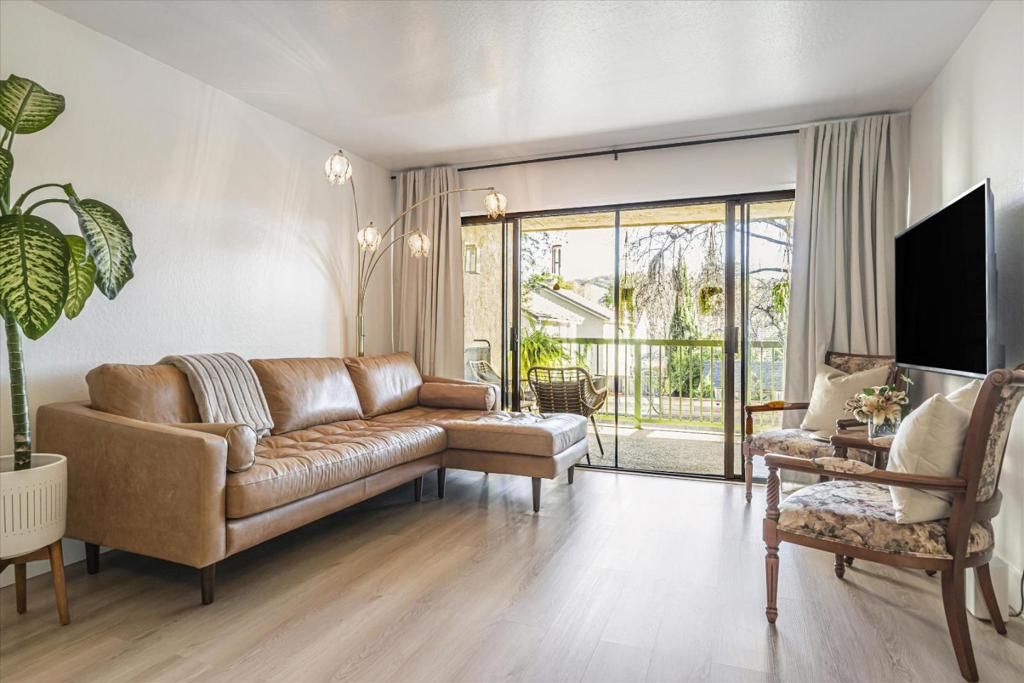 Image 3 of property listing at 38780 Tyson Lane 205C, Fremont, CA 94536