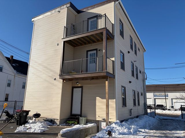 574 Warren 2, Brockton, MA 02301