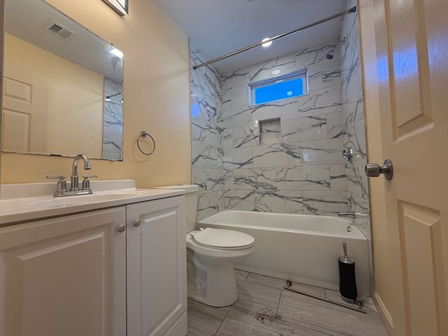 574 Warren 2, Brockton, MA 02301