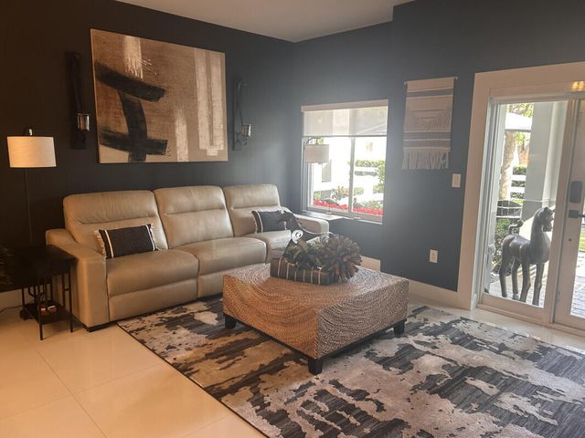 1488 NE 34TH Street, Oakland Park, FL 33334