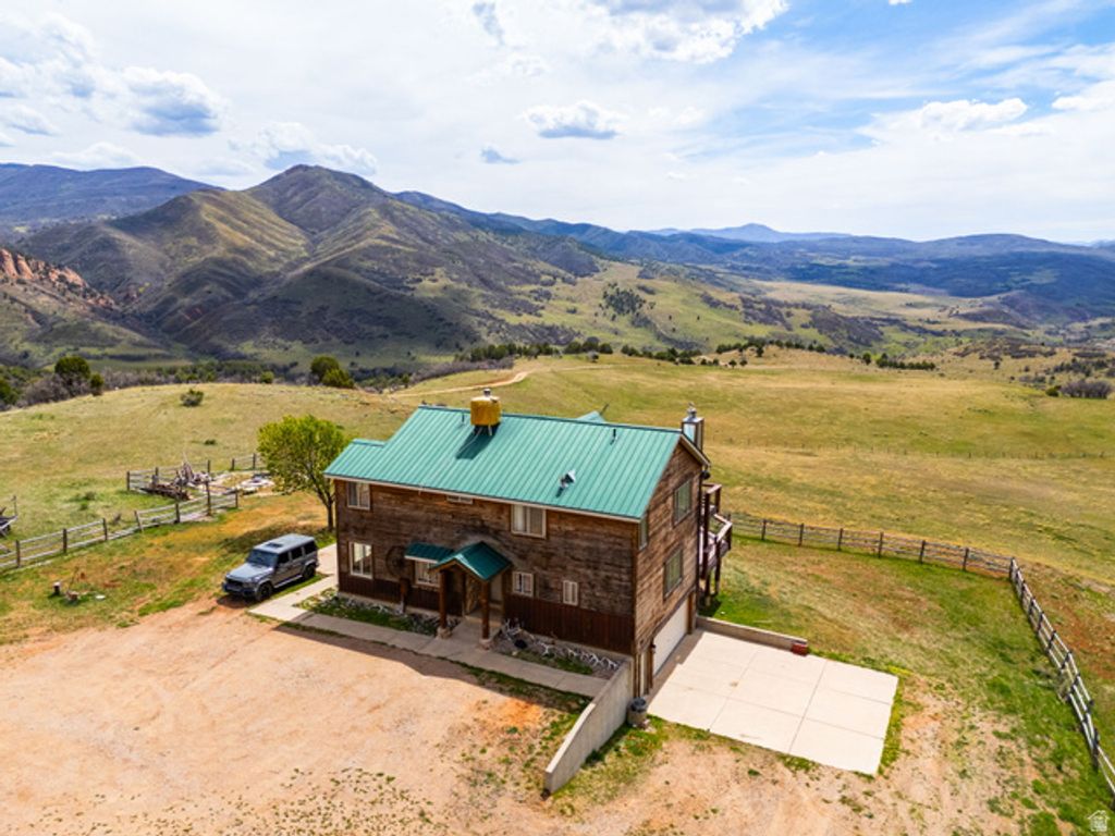 Image 6 of property listing at 9795 E 7777 S, Spanish Fork, UT 84660