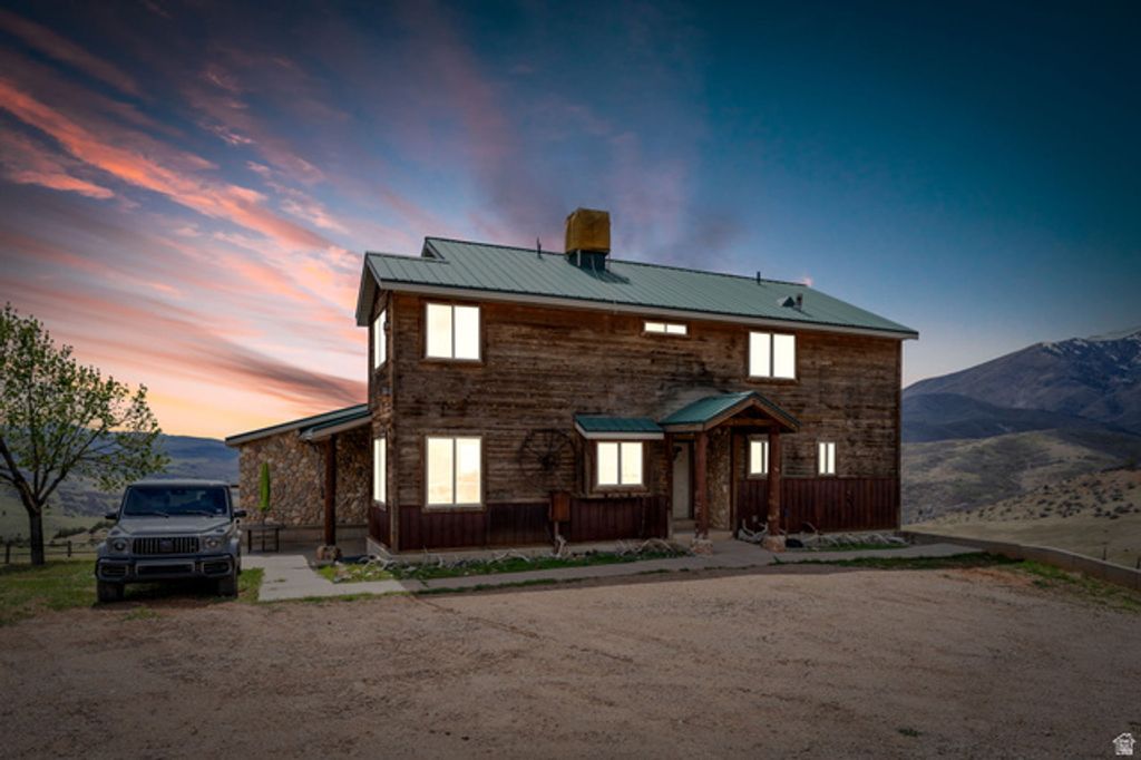 Image 7 of property listing at 9795 E 7777 S, Spanish Fork, UT 84660