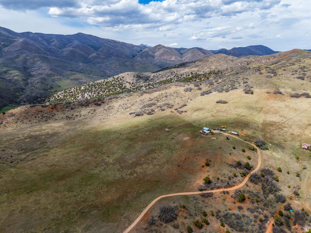 Image 81 of property listing at 9795 E 7777 S, Spanish Fork, UT 84660