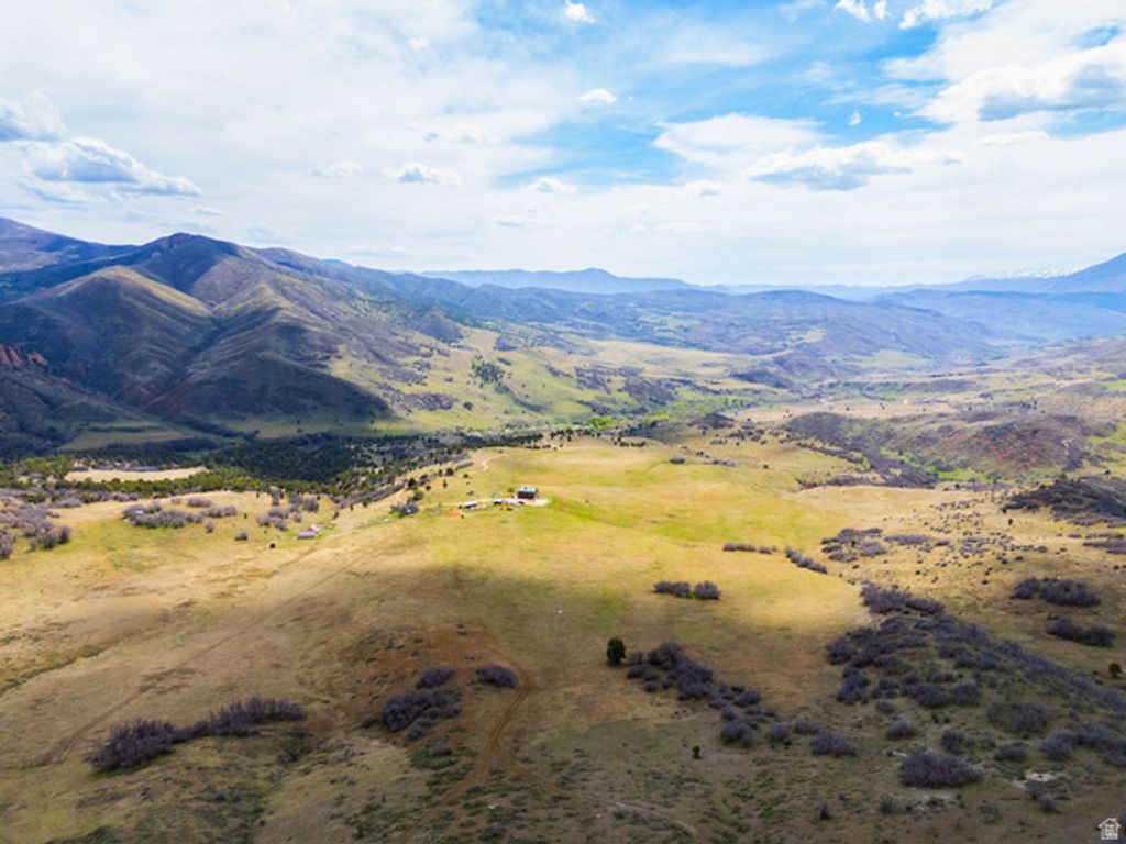 Image 94 of property listing at 9795 E 7777 S, Spanish Fork, UT 84660