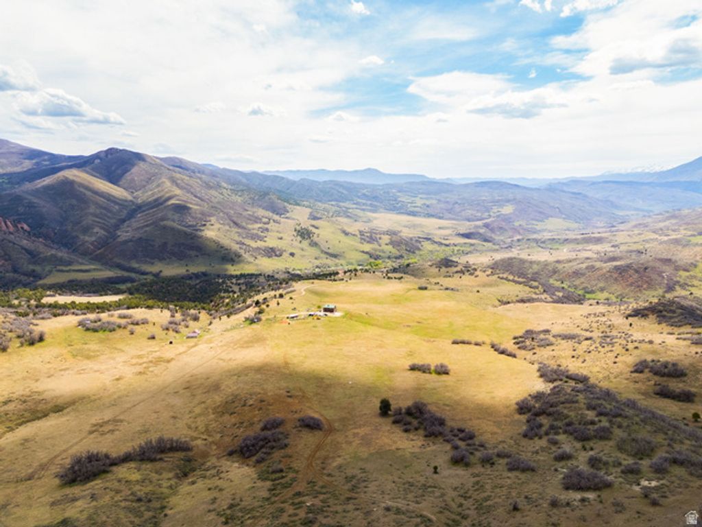 Image 95 of property listing at 9795 E 7777 S, Spanish Fork, UT 84660