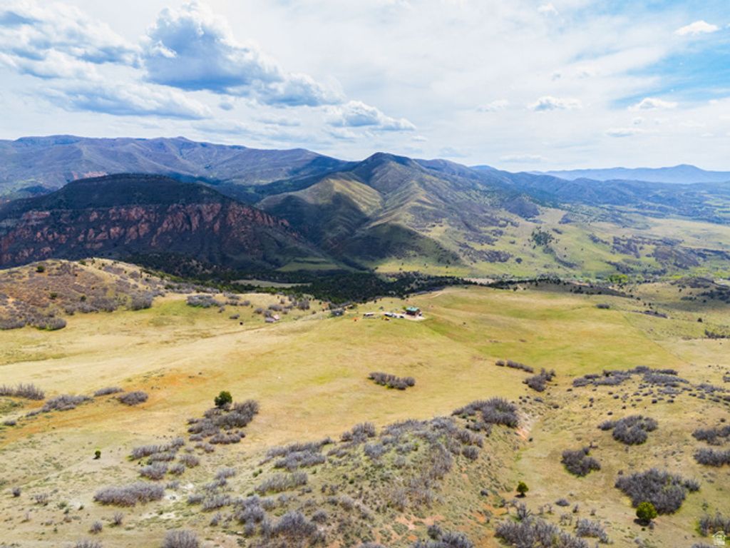 Image 96 of property listing at 9795 E 7777 S, Spanish Fork, UT 84660