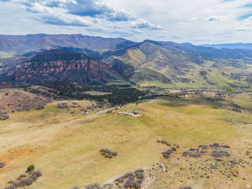 Image 97 of property listing at 9795 E 7777 S, Spanish Fork, UT 84660