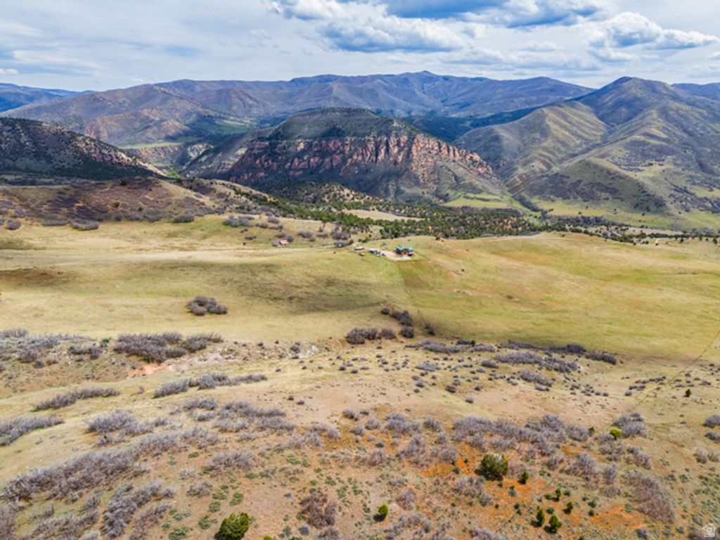 Image 100 of property listing at 9795 E 7777 S, Spanish Fork, UT 84660