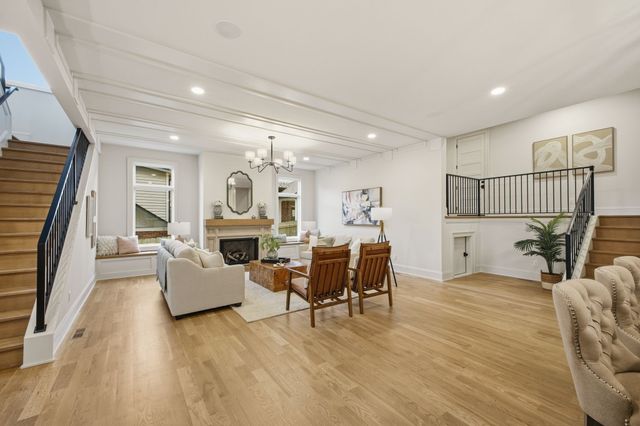 2113 Eastwood Ave, Nashville, TN 37212