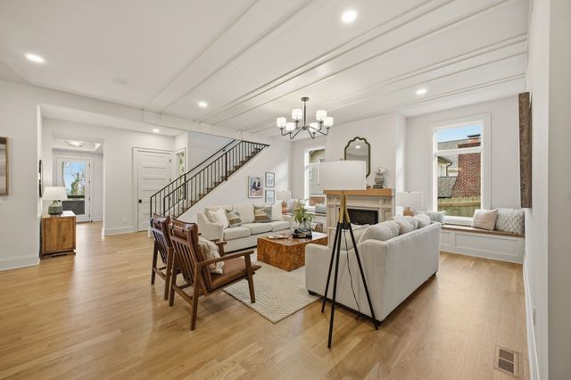 2113 Eastwood Ave, Nashville, TN 37212