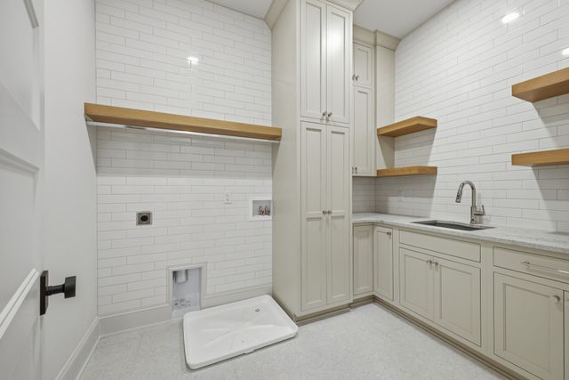 2113 Eastwood Ave, Nashville, TN 37212