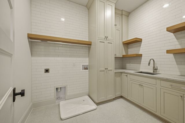 2113 Eastwood Ave, Nashville, TN 37212