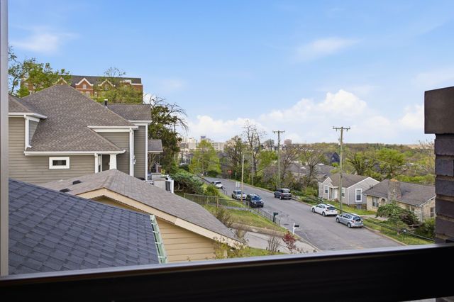 2113 Eastwood Ave, Nashville, TN 37212