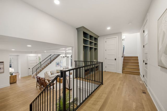 2113 Eastwood Ave, Nashville, TN 37212