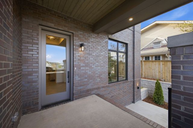 2113 Eastwood Ave, Nashville, TN 37212