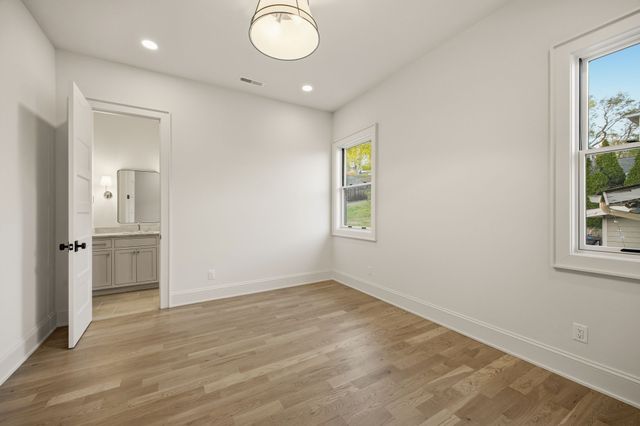 2113 Eastwood Ave, Nashville, TN 37212