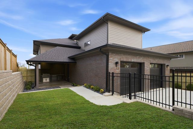 2113 Eastwood Ave, Nashville, TN 37212