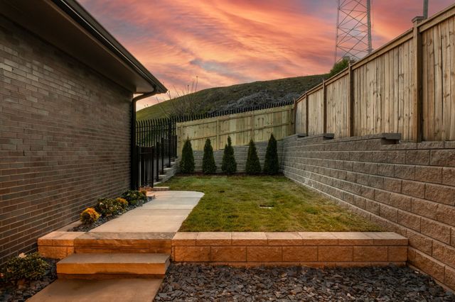 2113 Eastwood Ave, Nashville, TN 37212