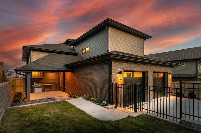 2113 Eastwood Ave, Nashville, TN 37212