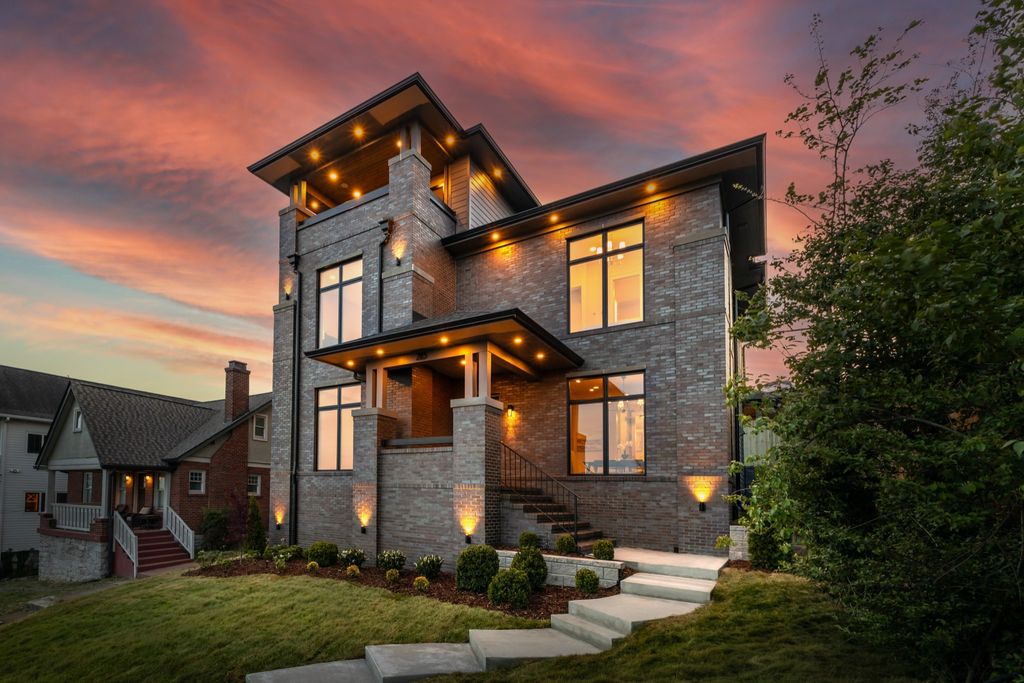 2113 Eastwood Ave, Nashville, TN 37212