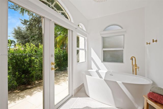 2729 NW 28th St, Boca Raton, FL 33434