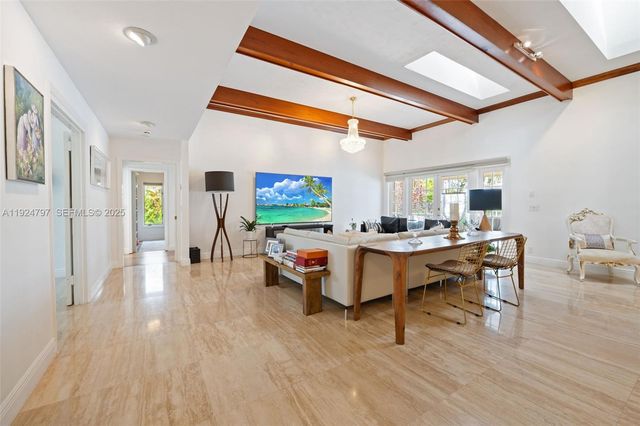 2729 NW 28th St, Boca Raton, FL 33434