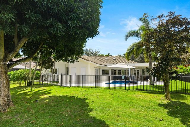 2729 NW 28th St, Boca Raton, FL 33434