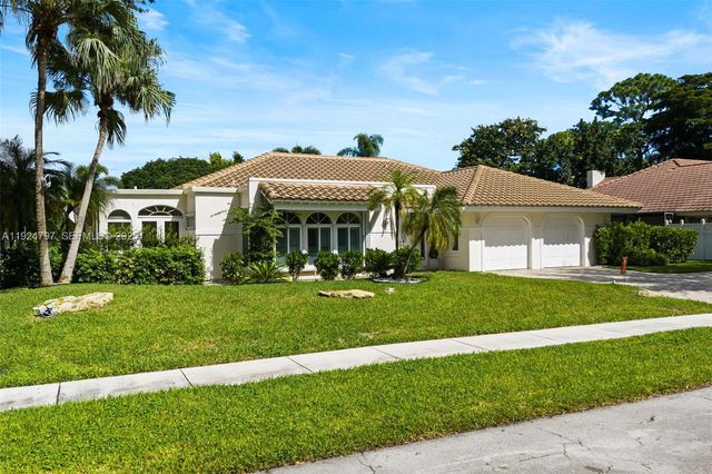 2729 NW 28th St, Boca Raton, FL 33434