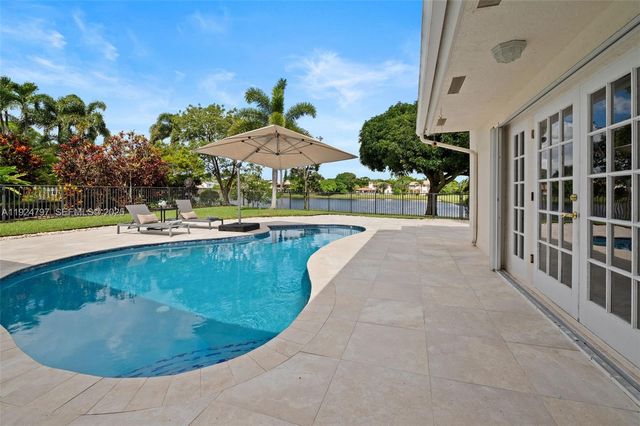 2729 NW 28th St, Boca Raton, FL 33434