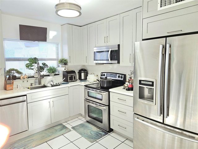 540 NW 99th Place 540, Miami, FL 33172