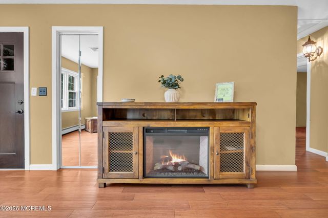 56 Bellflower Court, Toms River, NJ 08755