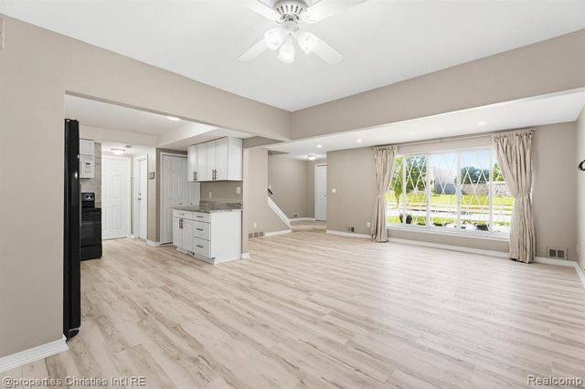 8700 Common Road, Warren, MI 48093