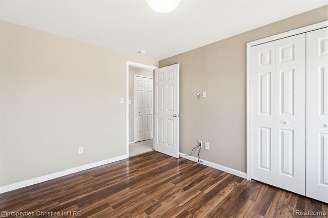 8700 Common Road, Warren, MI 48093