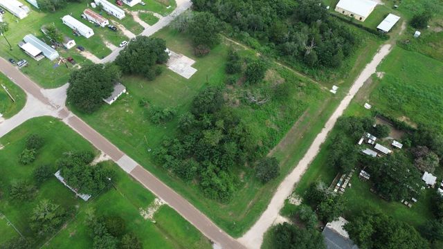 210 5th Street, Hempstead, TX 77445