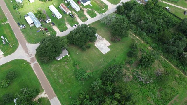 210 5th Street, Hempstead, TX 77445