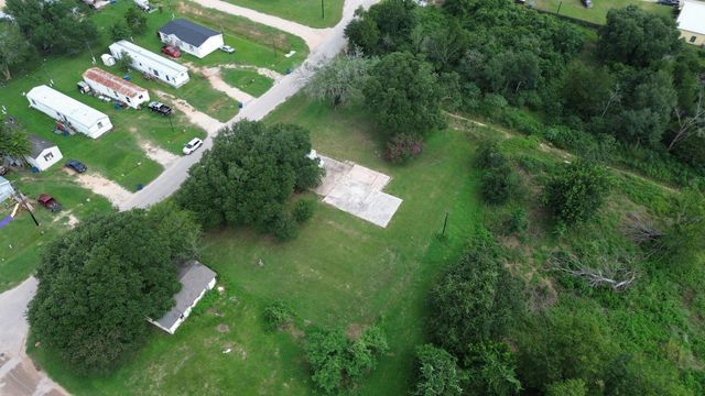 210 5th Street, Hempstead, TX 77445